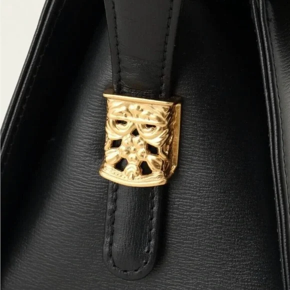 Chic Black Shoulder Bag with Gold Hardware - Picture 6 of 6